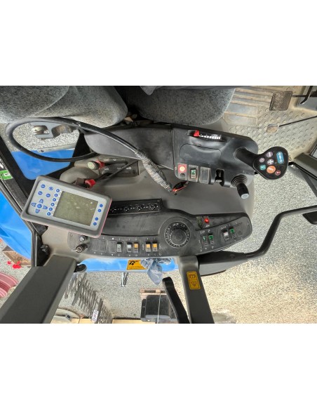 NEW HOLLAND TVT145