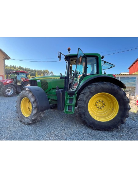 JOHN DEERE 6820